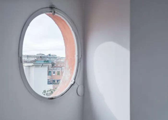 Paradiso Penthouse - Fromhometorome Apartment Rome